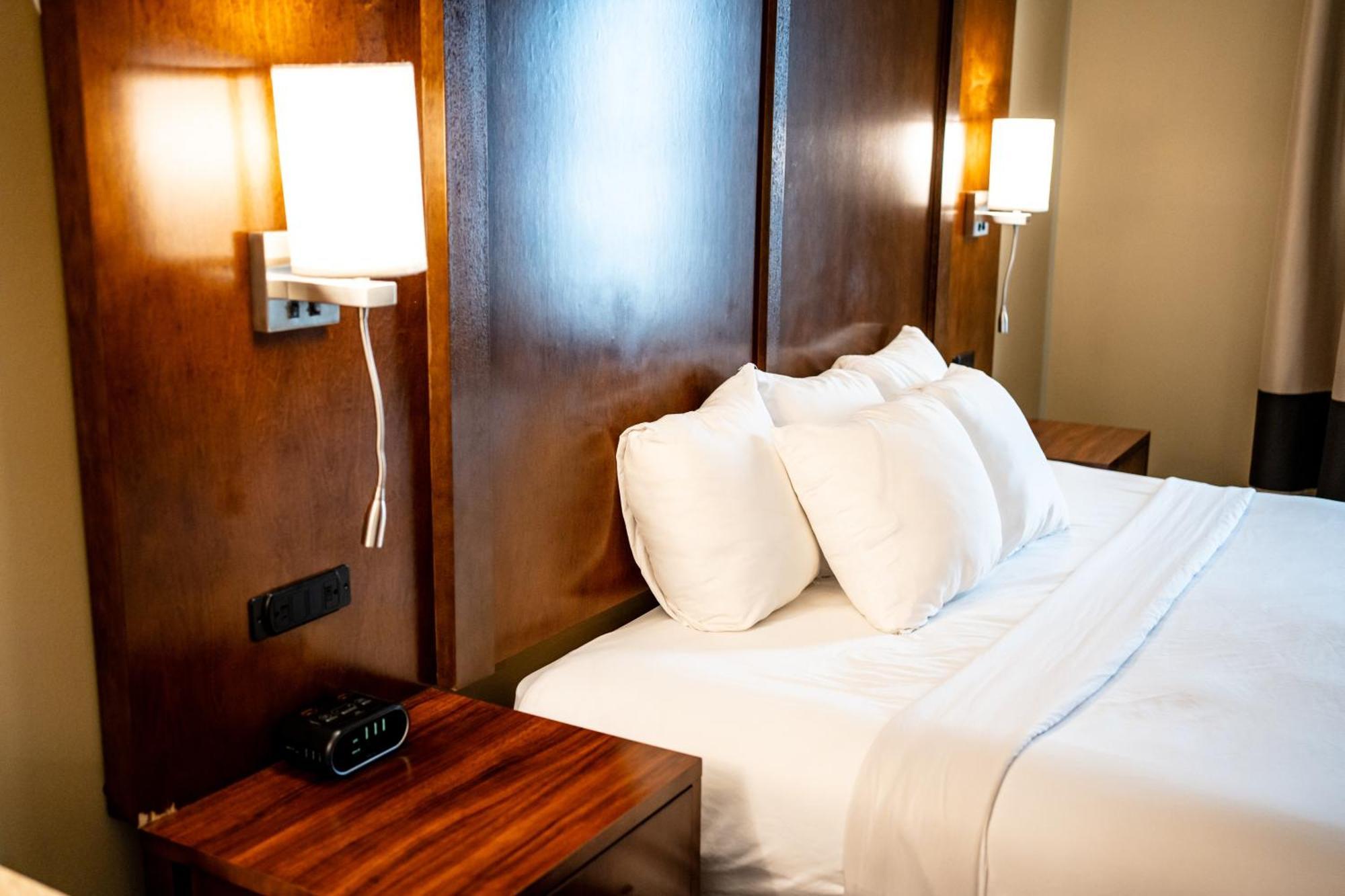 Comfort Suites University Brookings Dış mekan fotoğraf