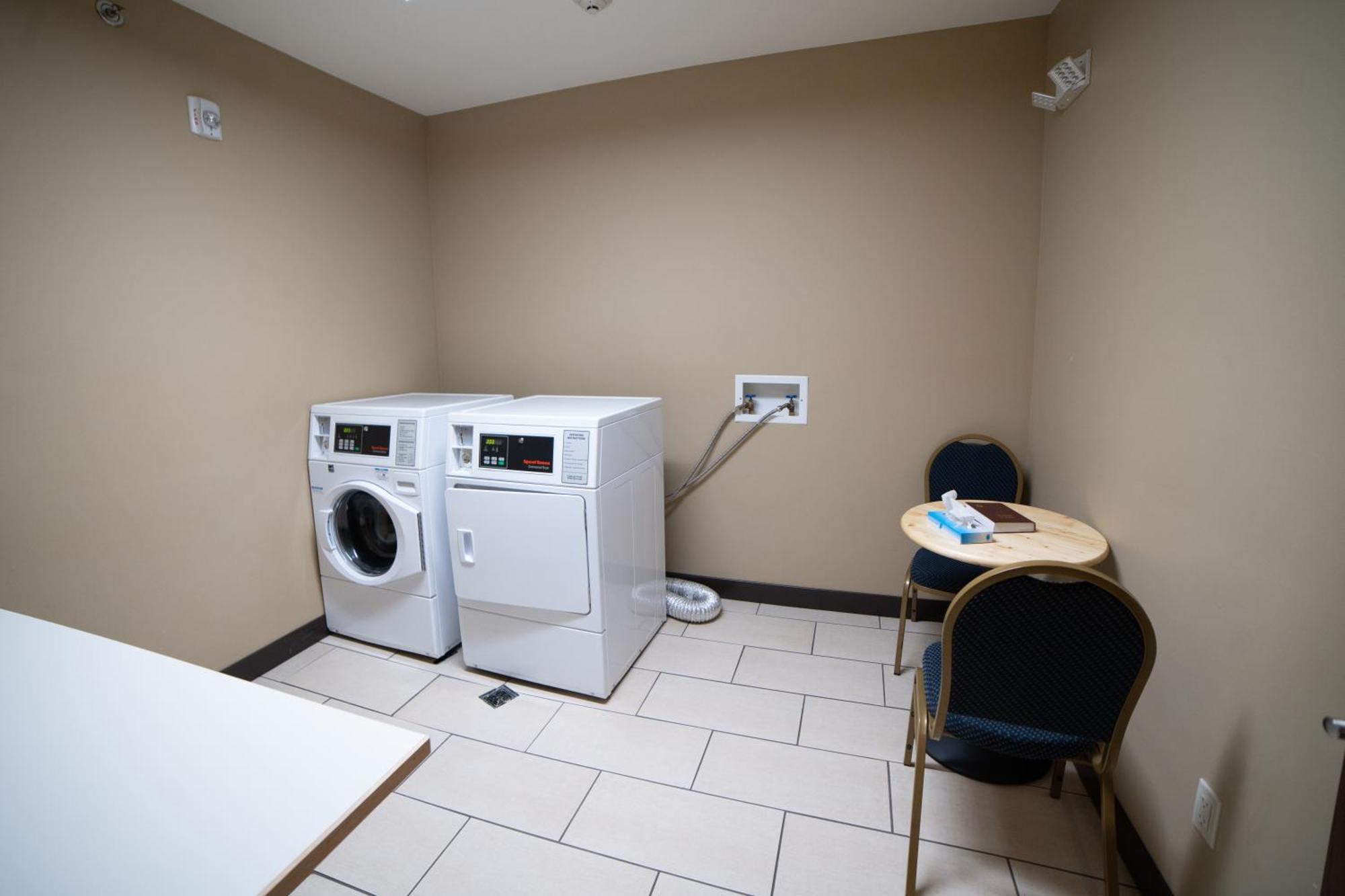 Comfort Suites University Brookings Dış mekan fotoğraf