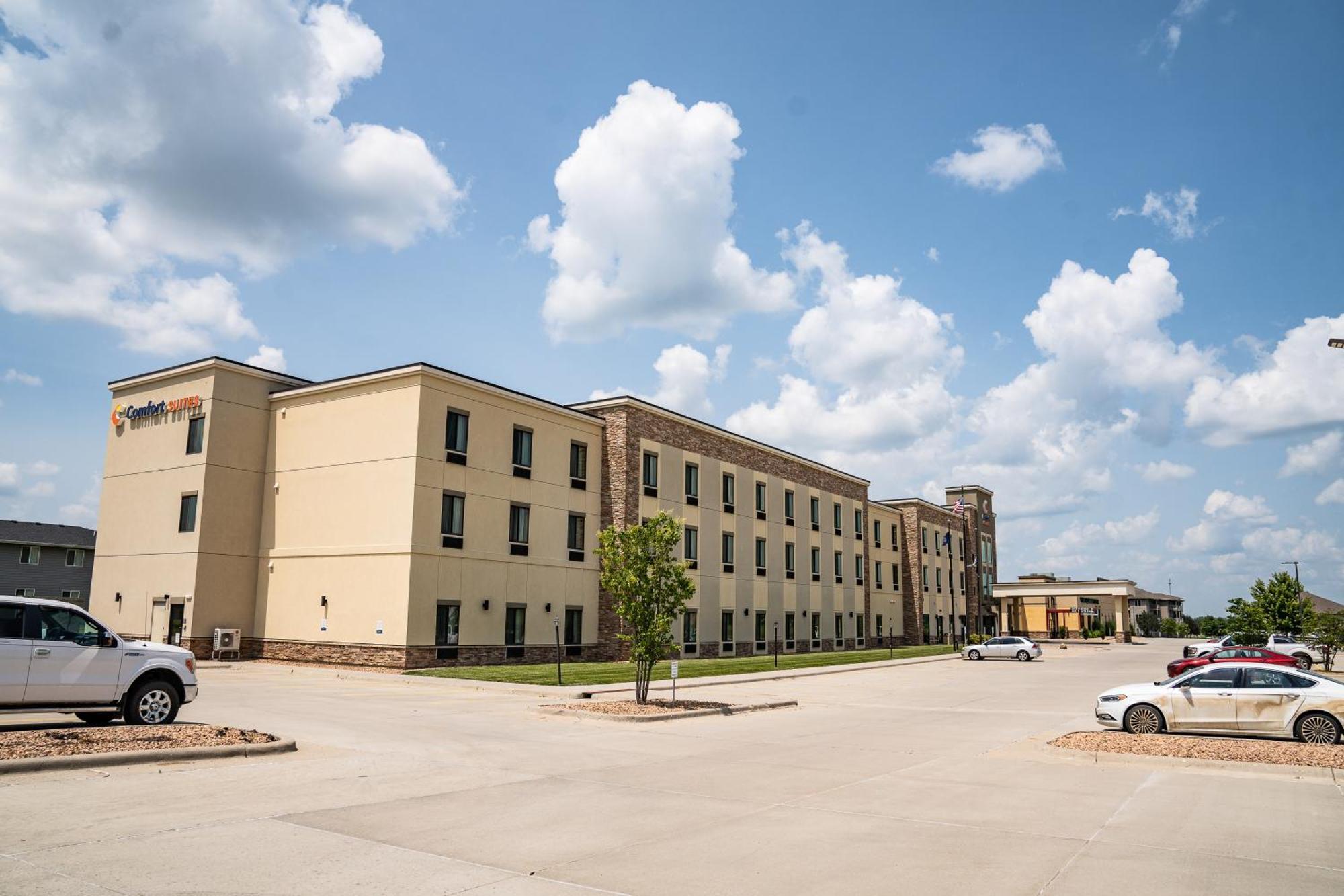 Comfort Suites University Brookings Dış mekan fotoğraf